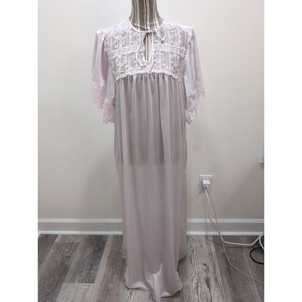 Vintage Erica Loren Pale Pink Long Nightgown With Lace Detail Size XL